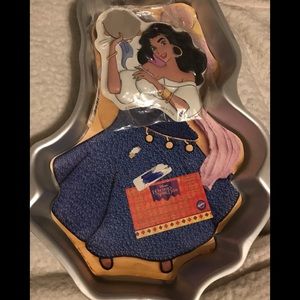 Disney Hunchback of Notre Dame Esmeralda Cake Pan